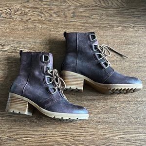 Sorel Cate waterproof lace up heeled boots, size 8, EUC, dark reddish brown